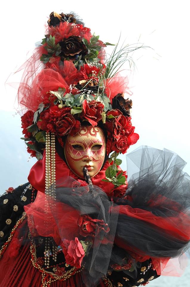 ti regalo una maschera veneziana originale