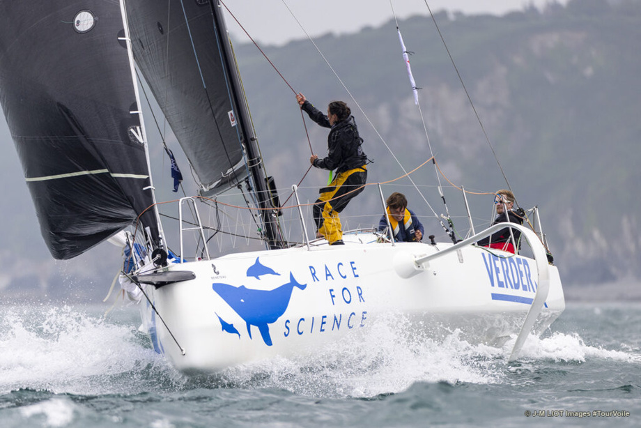 Après-midi de découverte de la voile avec le skipper + casquette + photo signée