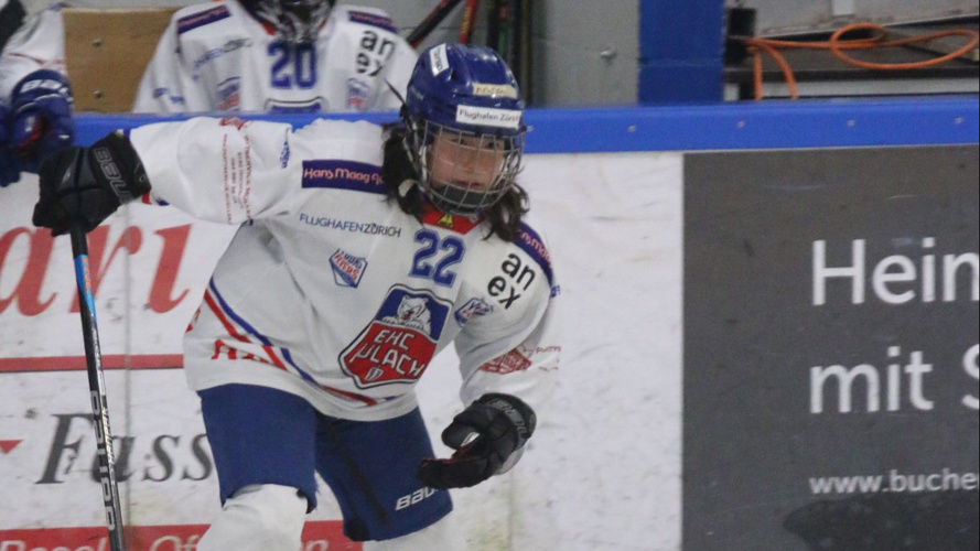 Anina-Celine goes for Pee-Wee in Canada!