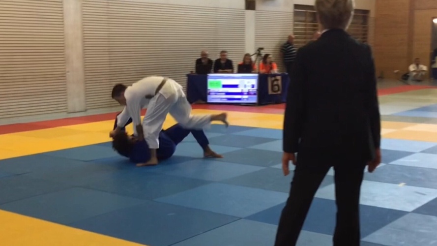 Acheter un bus pour l’école de judo Collombey-Muraz