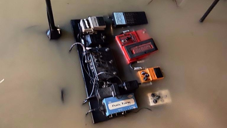 Wiederaufbau Bandlokal me & the operators