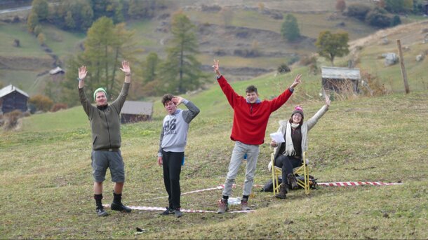  Des jeunes s’engagent aux côtés des paysans Suisses 
