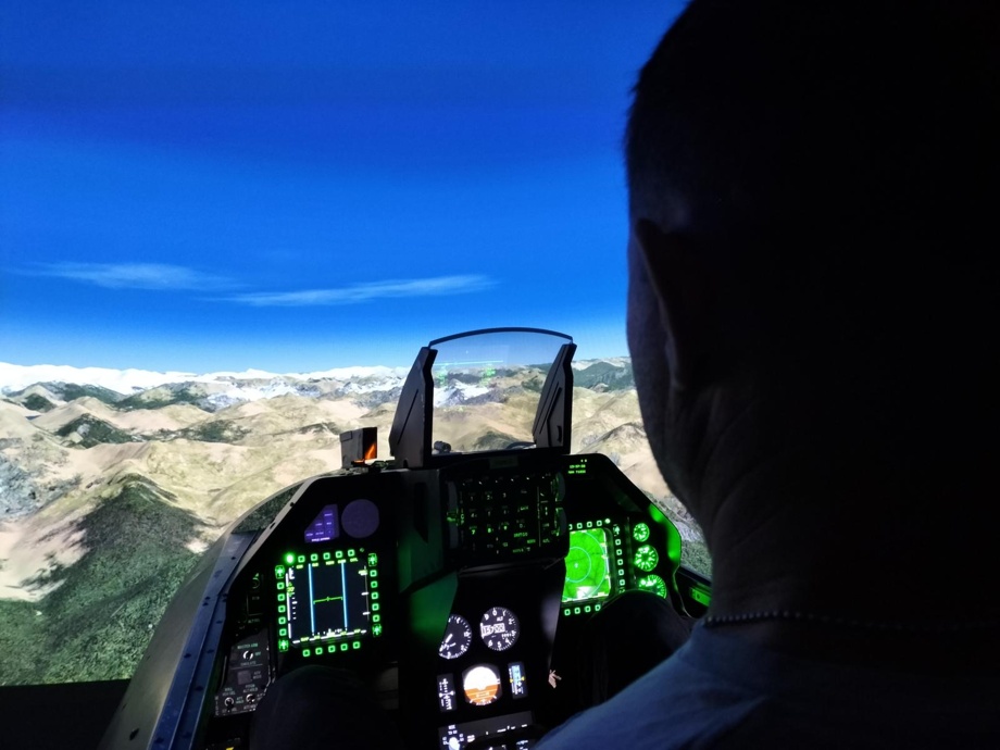 120 Minuten F-16-Simulator für zwei Personen