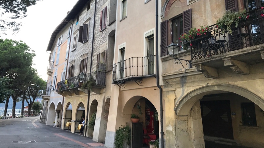 In riva al lago. Storie di famiglia e di Morcote.