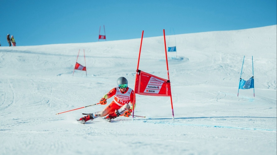 Mit Vollgas nach vorne: Begleite Skirennfahrer Nils Bircher