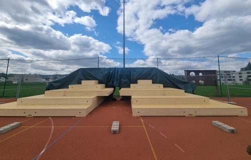 Eine Bühne für unsere Schule