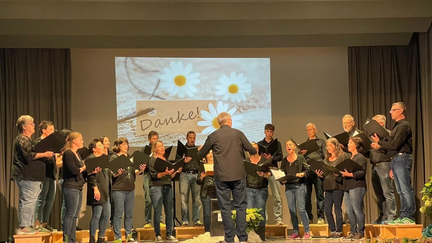 Chor Uvriu Danis-Tavanasa - 20 Jahre musikalische Abenteuer