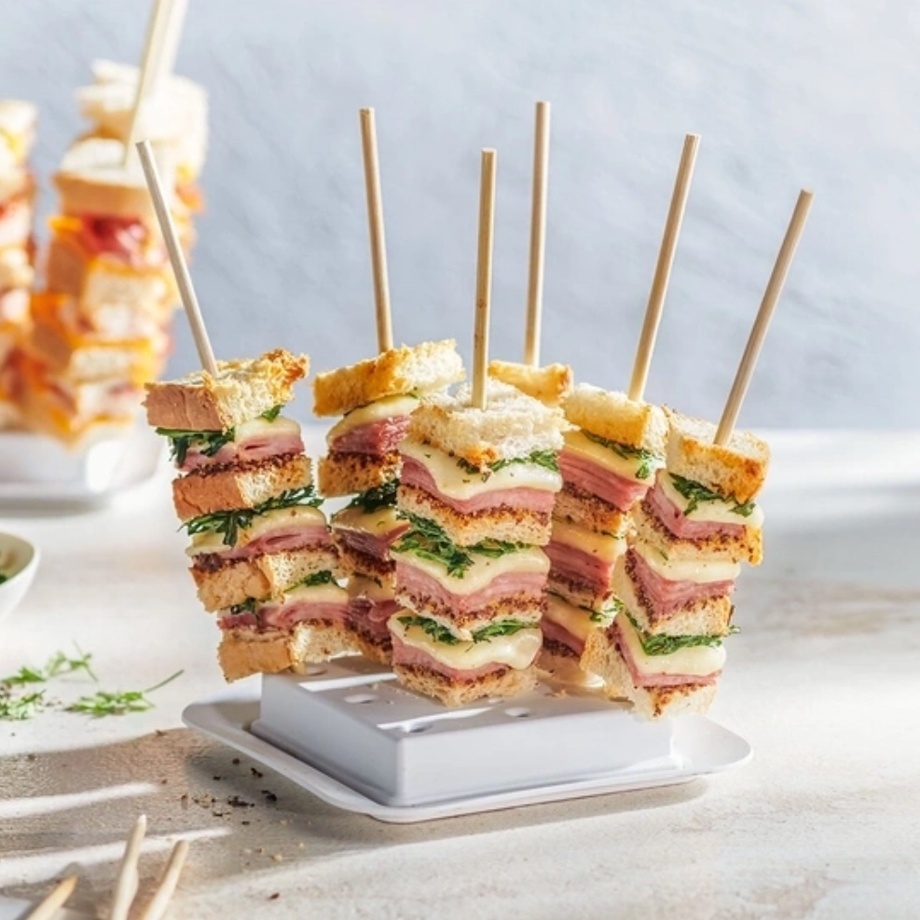 Einladung zum Apéro und Saisonrückblick.