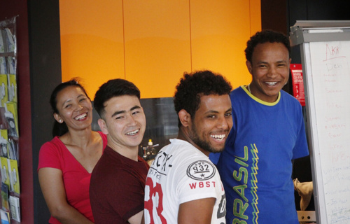 kostenlose Deutsch- und Computerkurse für geflüchtete Menschen