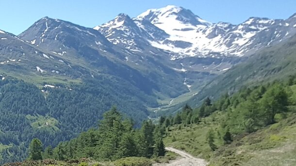  Renovierung Alphütte Nanztal 