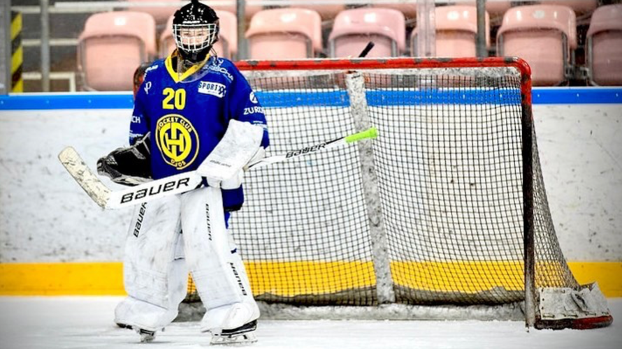 Maria am PeeWee-Hockeyturnier in Kanada, Februar 2024