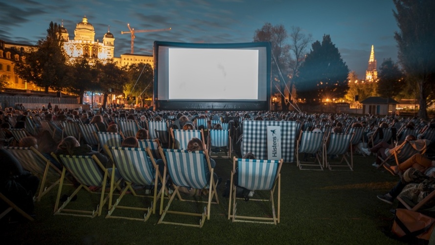 Leinwand fürs Marzili-Movie