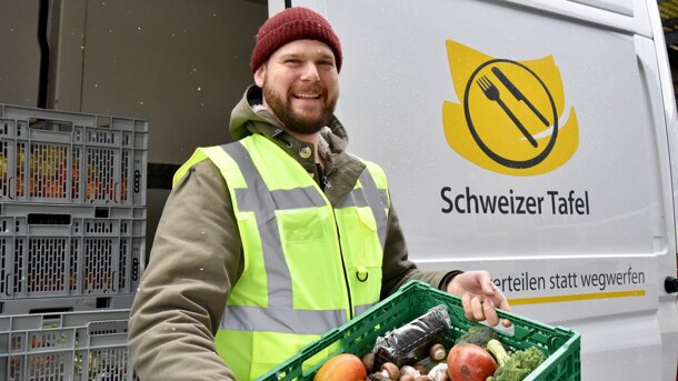  Schweizer Tafel: Essen verteilen - Armut lindern 