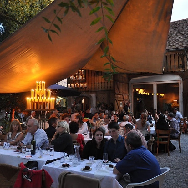 Einladung zur Eröffnungsparty all inclusive für eine Person