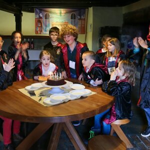 Anniversaire pour 8 enfants au Château avec atelier &quot;Construis ton Château médiéval