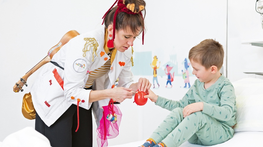 Ein Lachen für Kinder im Spital – 250 Besuche schenken