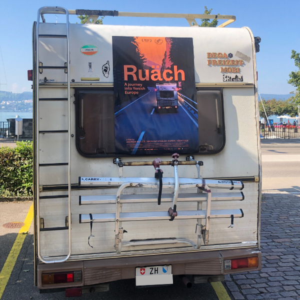 Überraschungs-Filmplakat