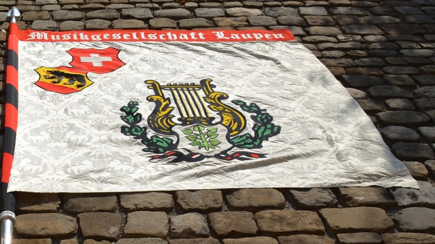 Neuuniformierung und Fahne 2019