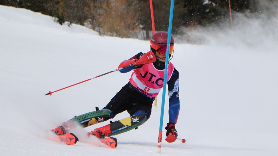 Louis Leroy, 1iere année FIS Ski Alpin, merci de me soutenir...