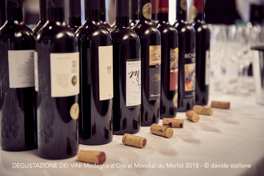 Cartone di vino ticinese