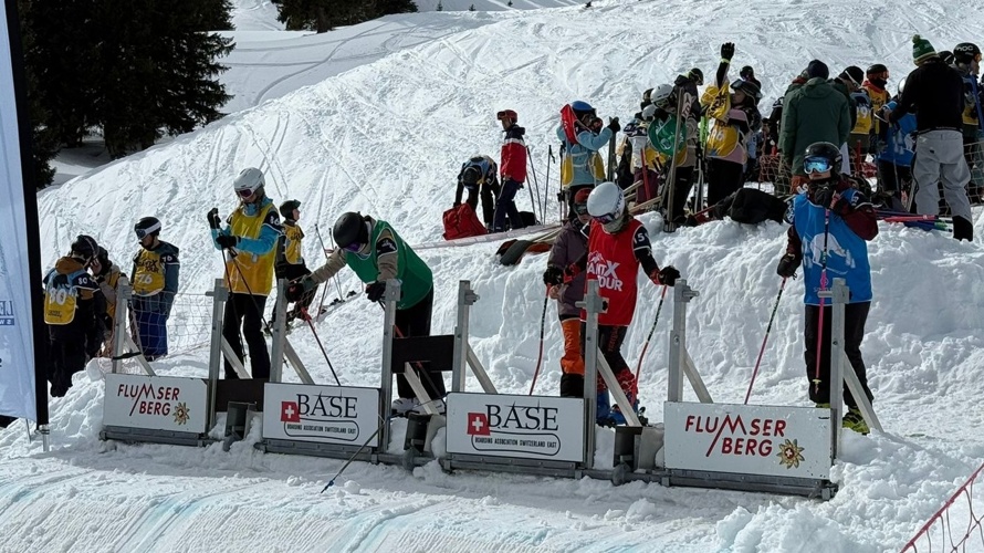 Sarinas Skicross-Weg an die  FIS-Rennen