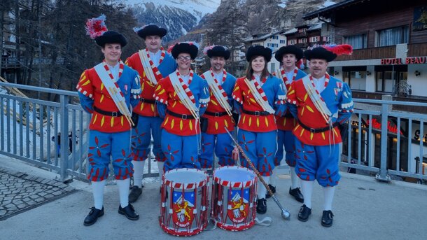  Marching Instruments für den Tambouren- und Pfeiferverein Zermatt 