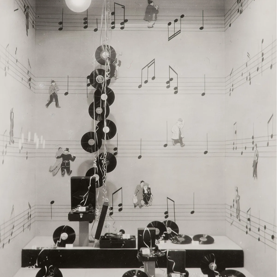 Consulting for Retail Shop and Show Window Display