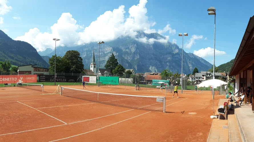 Glarner Tennis Club - Sanierung Tennisplätze