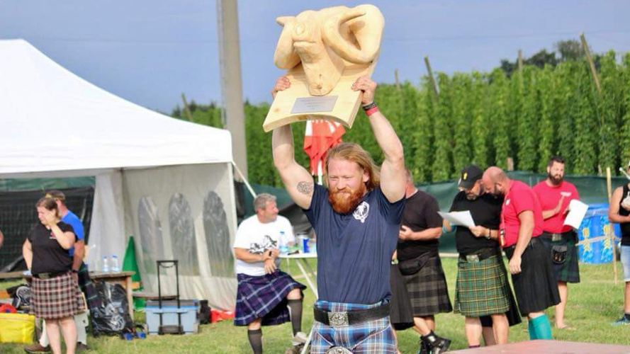 Schickt Chris und Tom an die Highland Games Weltmeisterschaften