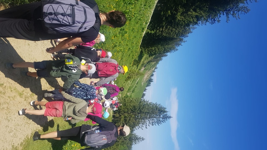 Célébrer la fin d'année pour les enfants de l'école de Bossonnens