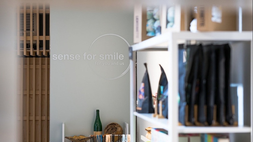 Das Lächeln behalten