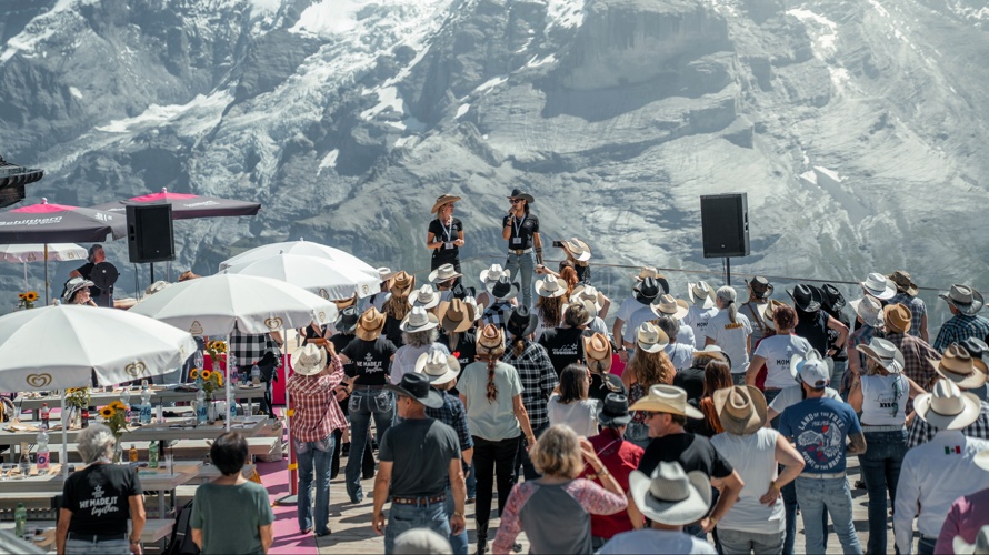 Startschuss für die COUNTRY HIGH Dance Academy