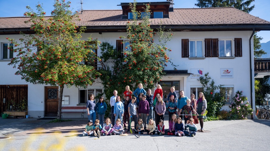 Eine kleine Schule in den Bergen braucht Eure Hilfe