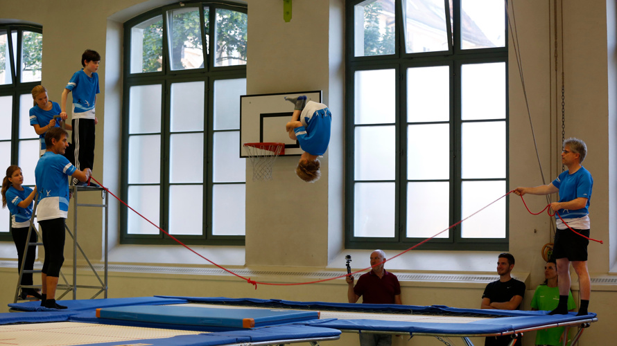 Ein Trampolin für die Kids des TV Aussersihl Zürich