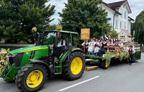 Wir brauchen neue Trachtenjacken
