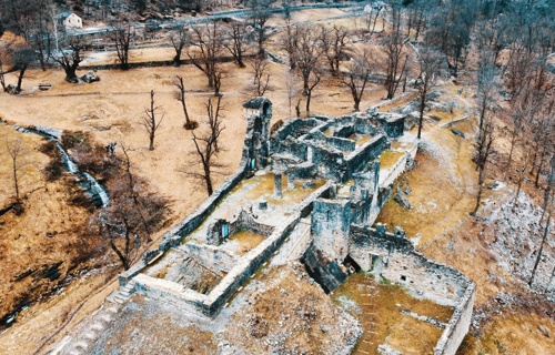 Portiamo il teatro al Castello di Serravalle