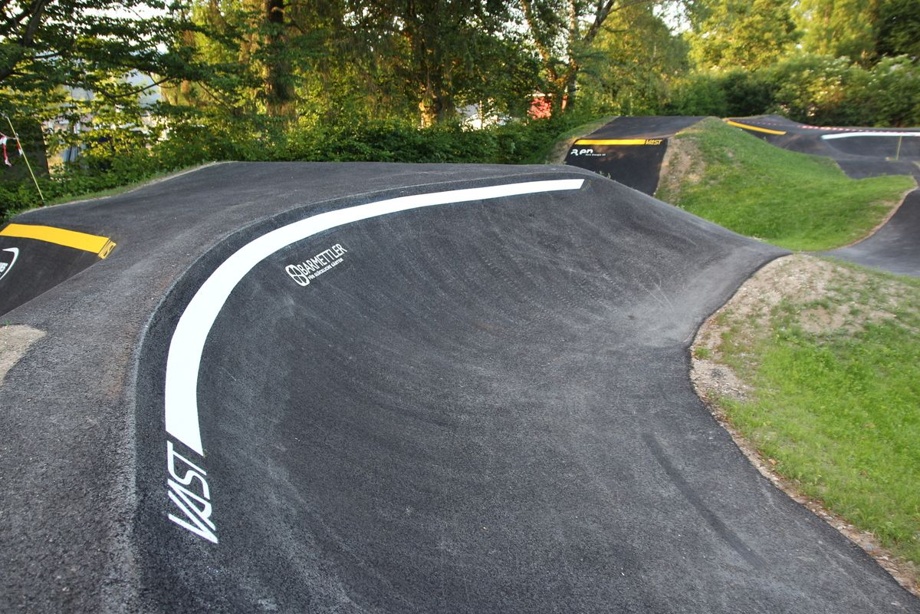 Pumptrack-Kurve (inkl. Local Partner)