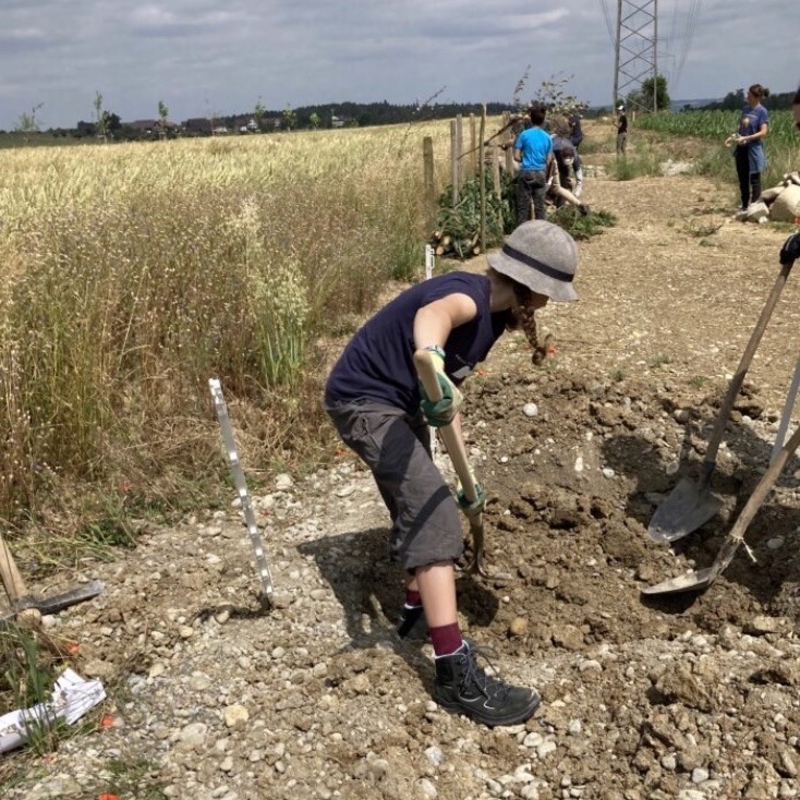Helferinnen und Helfer willkommen.