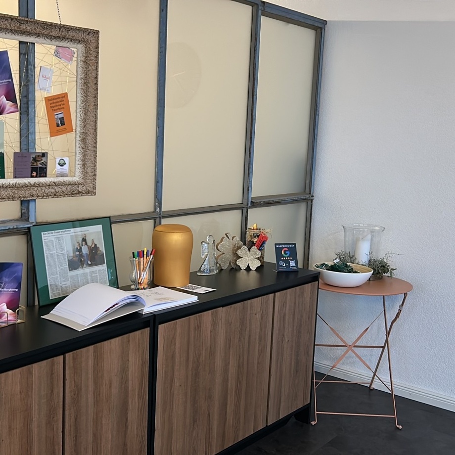 Namensnennung als Spender in unserem Lokal "Das Goldene Sofa"