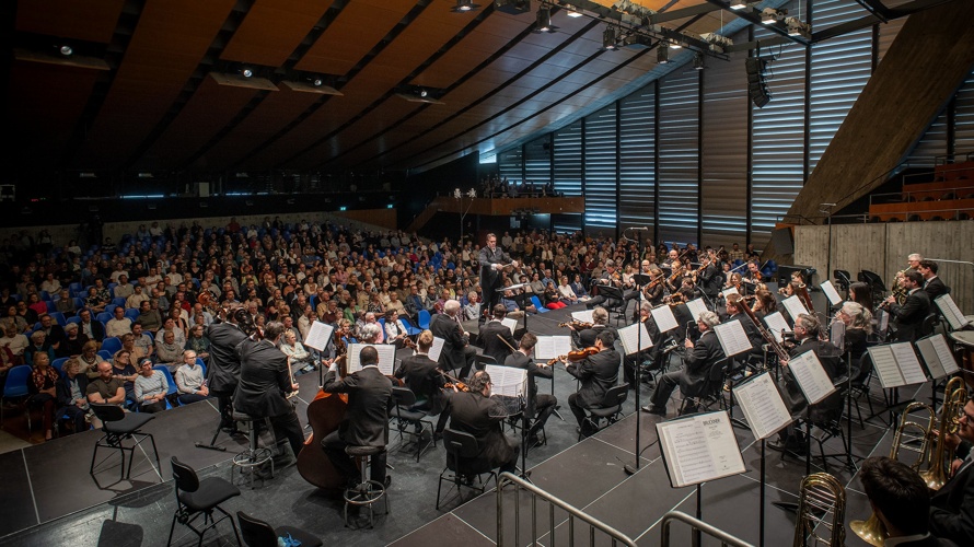 Berührend, feierlich, erhaben: Werke von Puccini und Dvořák