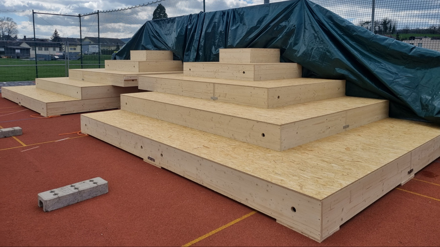 Eine Bühne für unsere Schule