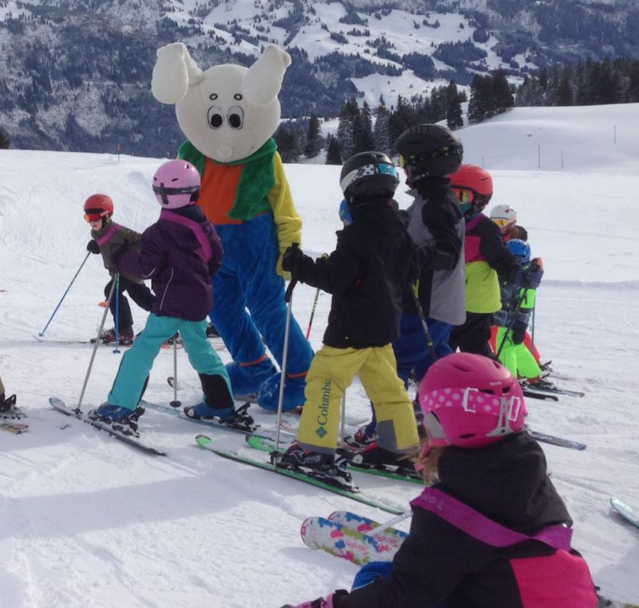 Skitag für eine Schulklasse