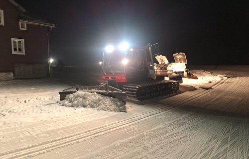 Neues Pistenfahrzeug für die Loipe Muotathal