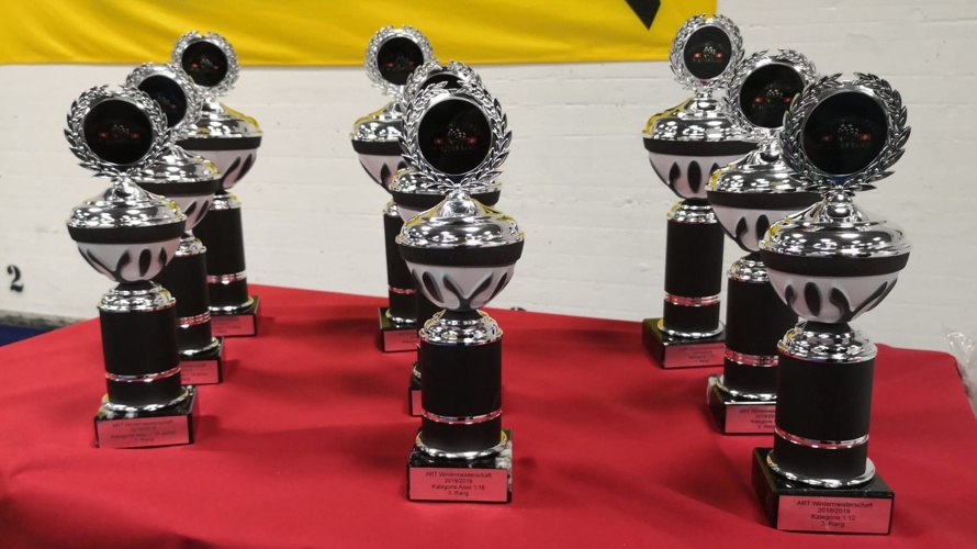 Ein neuer ETS Teppich für die ART Racing Team Modellauto-Rennbahn!