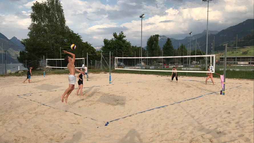 Zusätzliches Beachvolleyballfeld