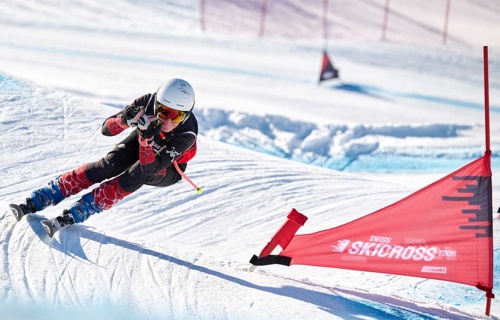 Sarinas Skicross-Weg an die  FIS-Rennen