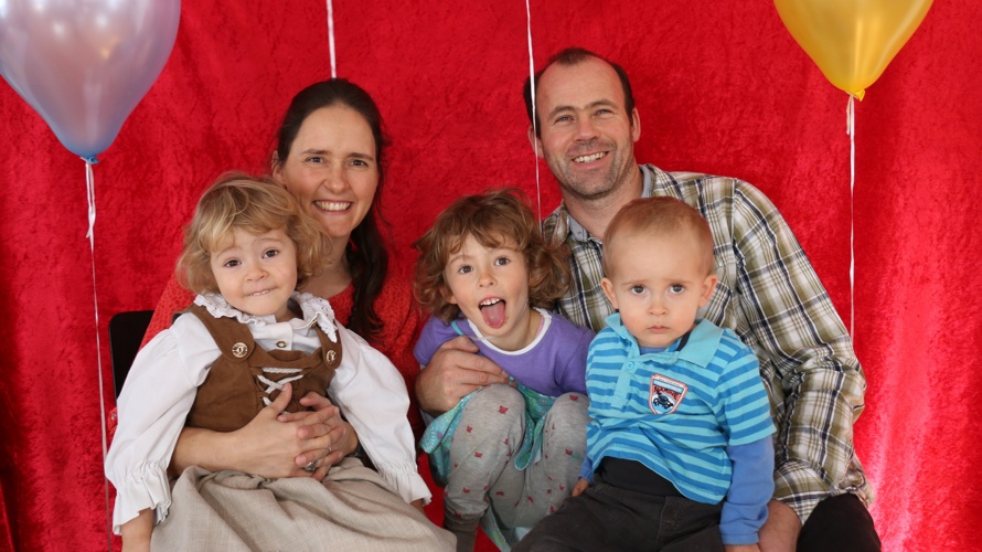 Gottis und Göttis fürs B&B Zimmer & z'Morgä Schönenboden gesucht