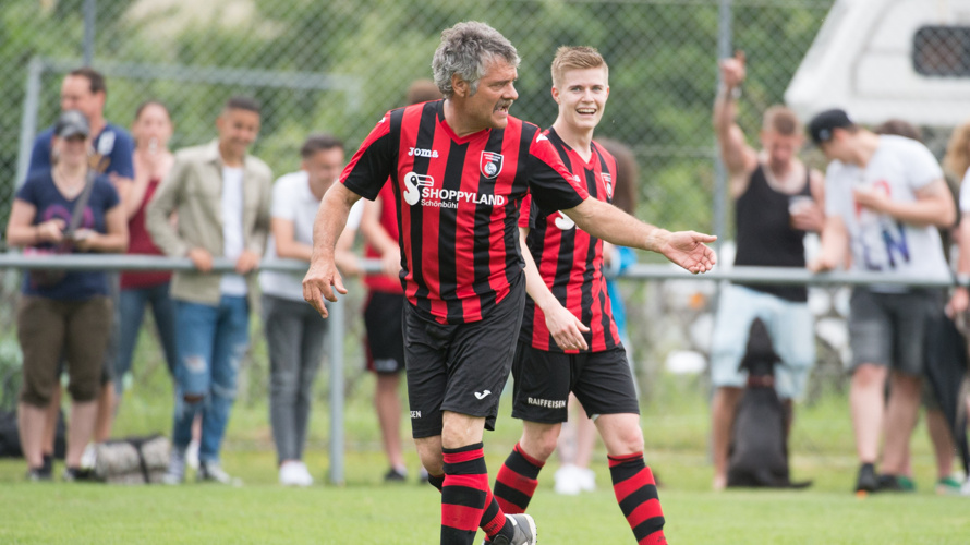 Sanierung  Fussballplatz Sand West