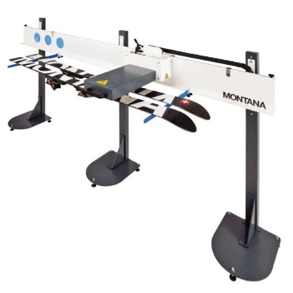 Waxen von Ski oder Snowboard mit Infrarot-Wachsmaschine