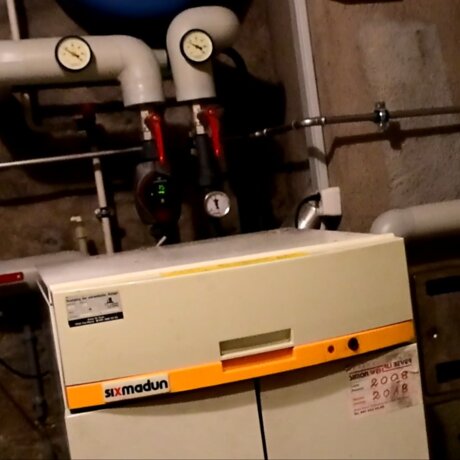 Die bestehende, zu ersetzende Heizung